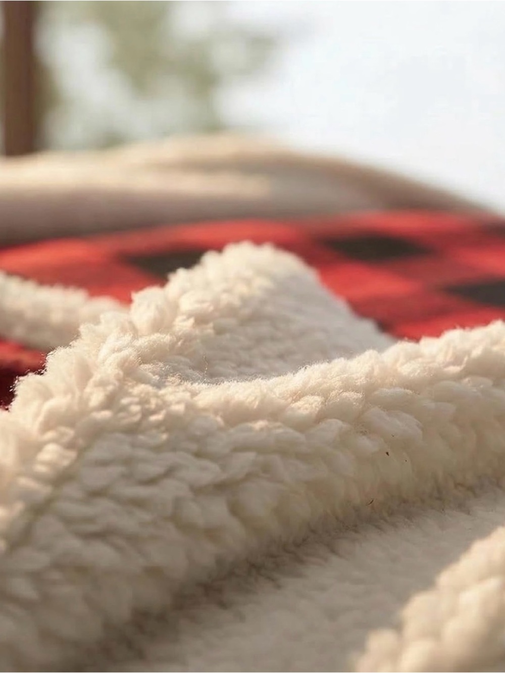 Eddie Bauer Red and Black Plaid Sherpa Throw Blanket. 50X60. FREE SHIPPING. - Picture 2 of 3